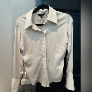 Women’s Banana Republic button up shirt size small